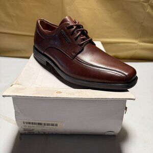 Clark Men's Un Kenneth Way Oxford Brown Size 8 NEW